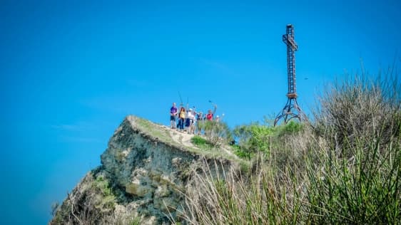 Groupe de marcheurs sur les sentiers